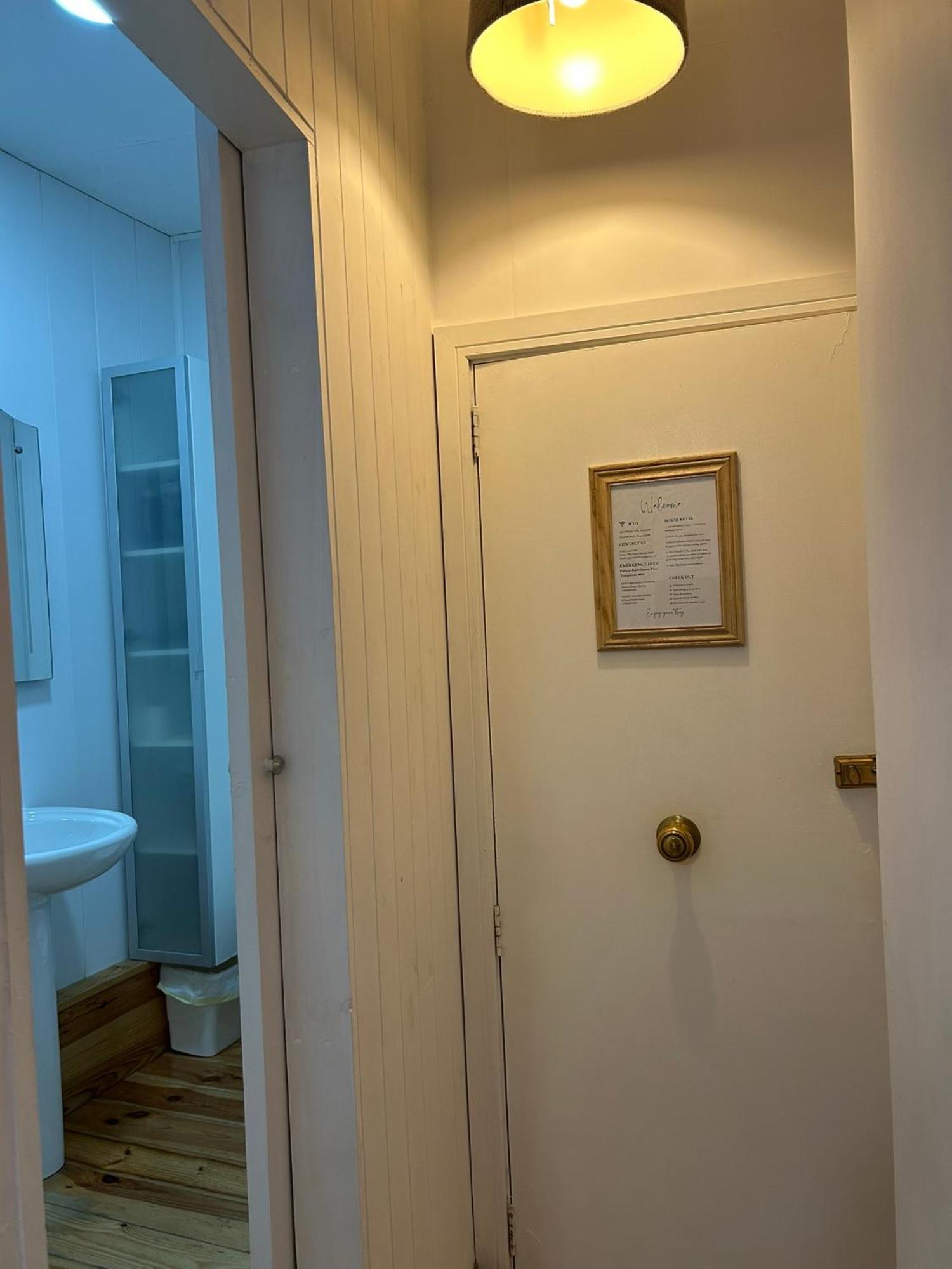 ホテル Engineer Lane House ジブラルタル エクステリア 写真